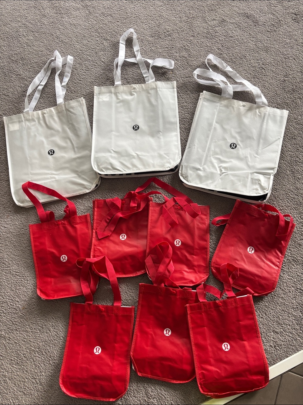 NWT！lululemon athletica Reusable Tote Bags - Red and White